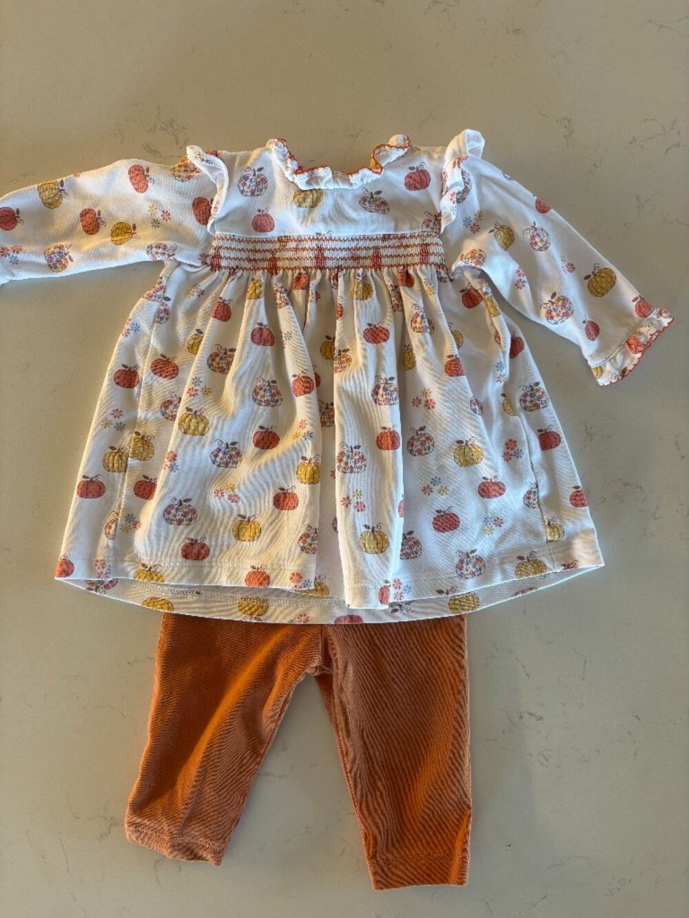 Kissy Kissy Baby Girl Smocked Pumpkin Tunic Top and Leggings Set Fall 3-6 months